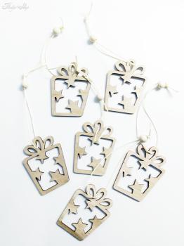 6 Holzanhänger Geschenk mit Sternen